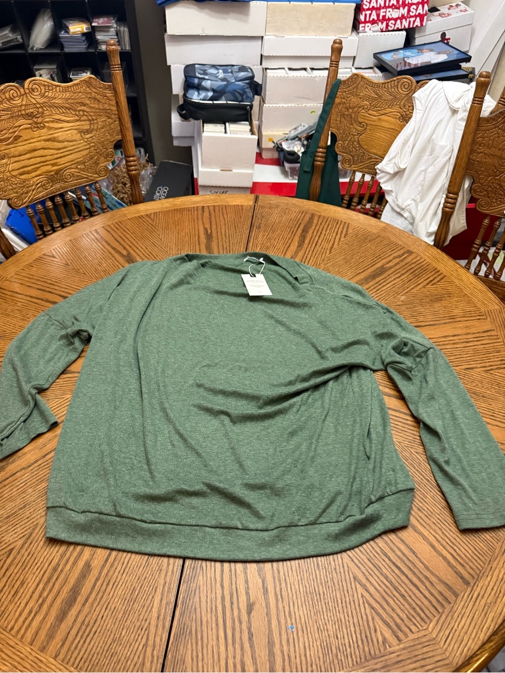 New with Tags ADreamly Women’s Relaxed Olive Green Long-Sleeve Sweatshirt